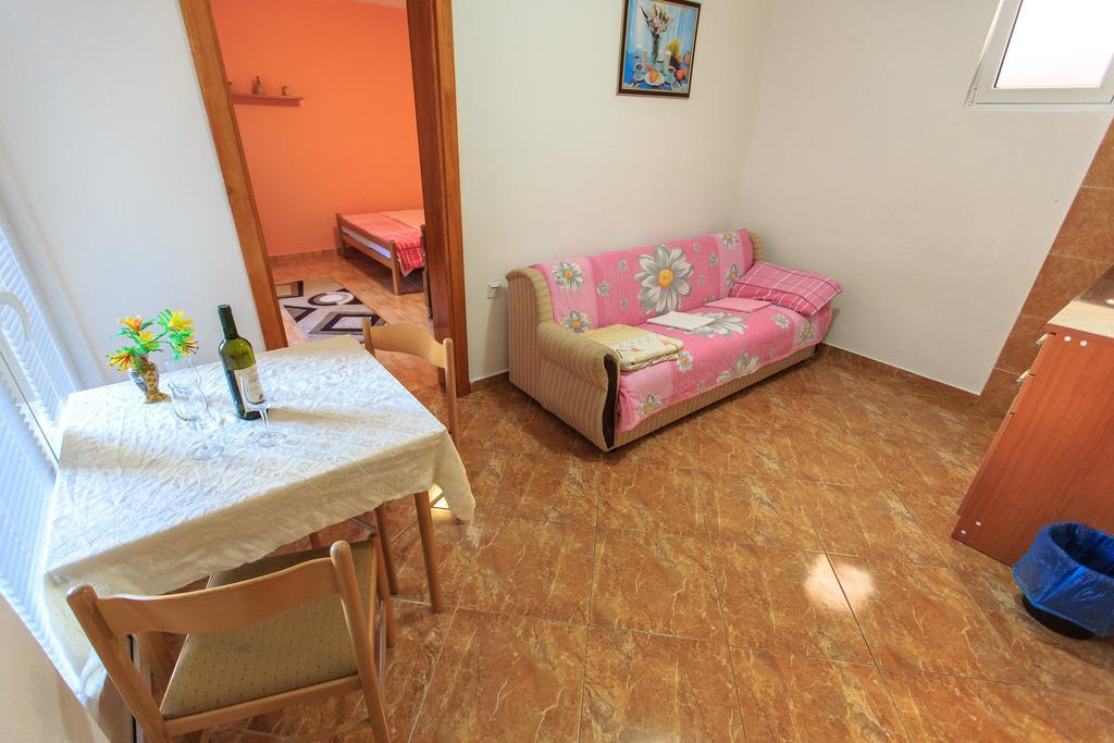 Apartments Vitic Sutomore Habitación foto