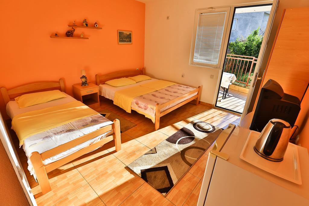 Apartments Vitic Sutomore Habitación foto