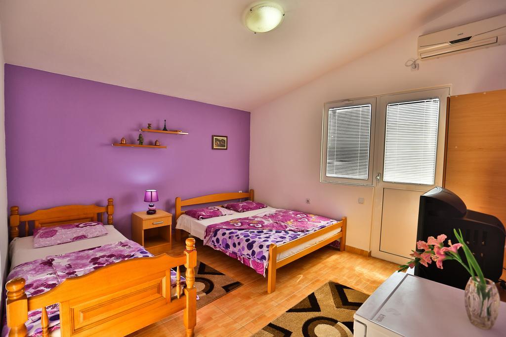 Apartments Vitic Sutomore Habitación foto