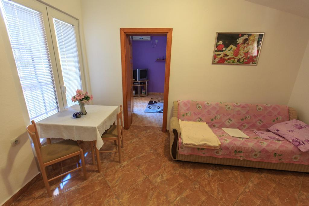 Apartments Vitic Sutomore Habitación foto
