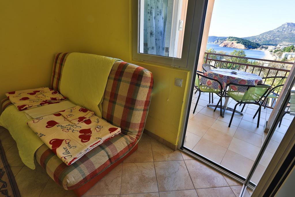 Apartments Vitic Sutomore Habitación foto